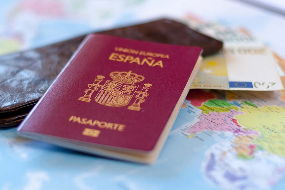 Abogados con experiencia en arraigo social en Madrid